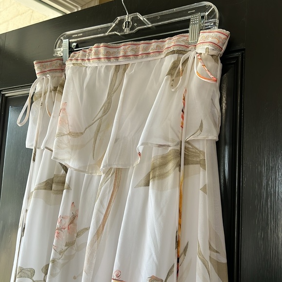 White House Black Market White Floral Print Tiered Bohemian Column Dress Medium - Picture 3 of 16